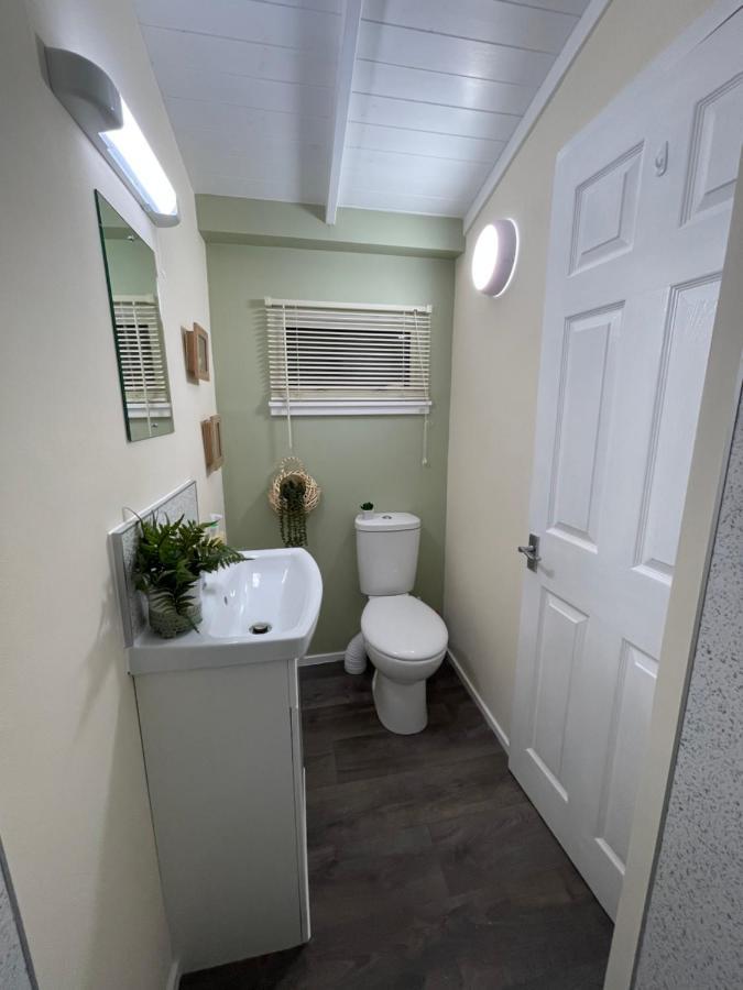 Kevara Shepherds Hut Finstown Exterior photo